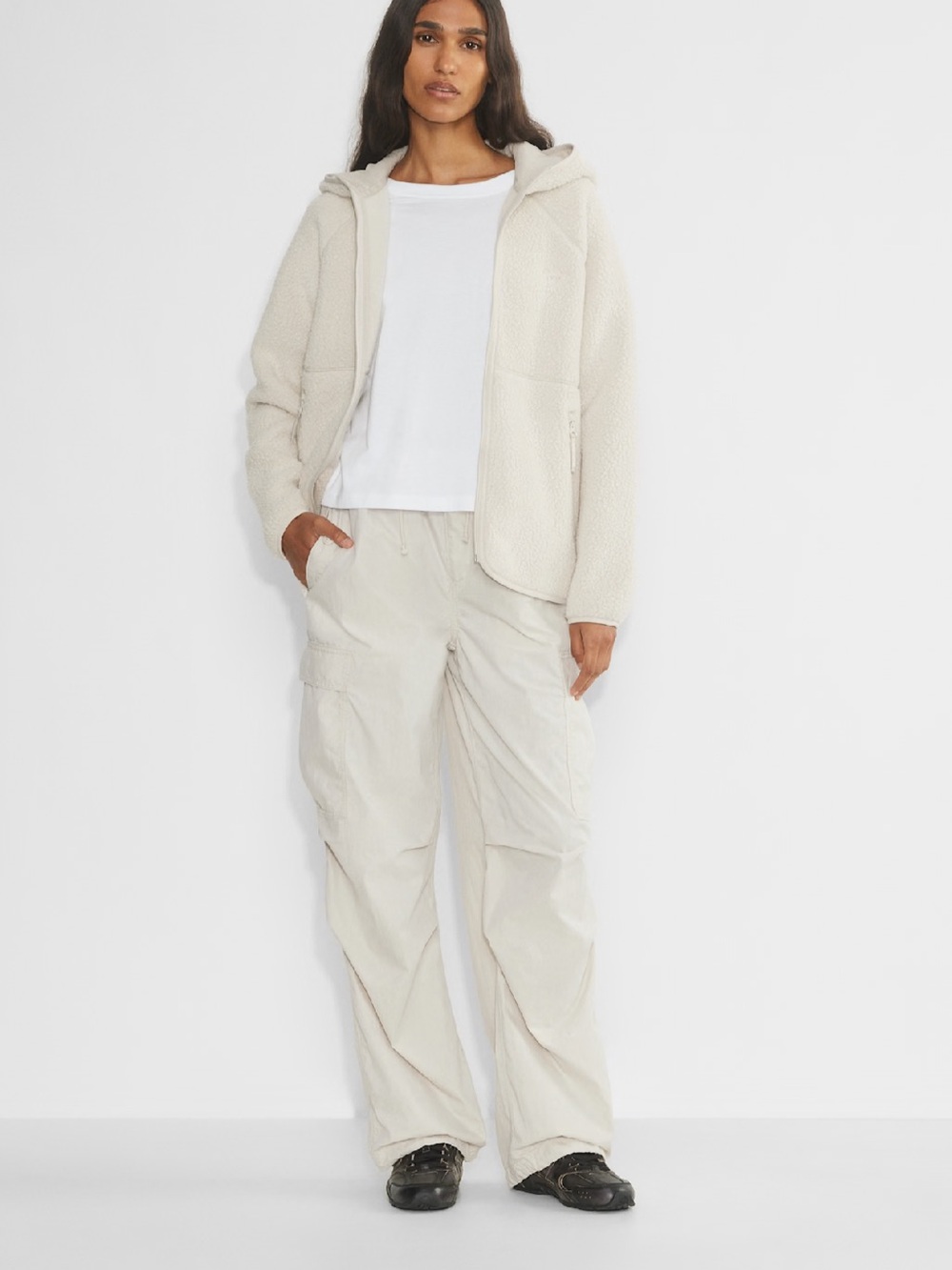 TNA Aritzia Pants Squad Parachute Cargo Pocket Pants Pearl Cream XXS
